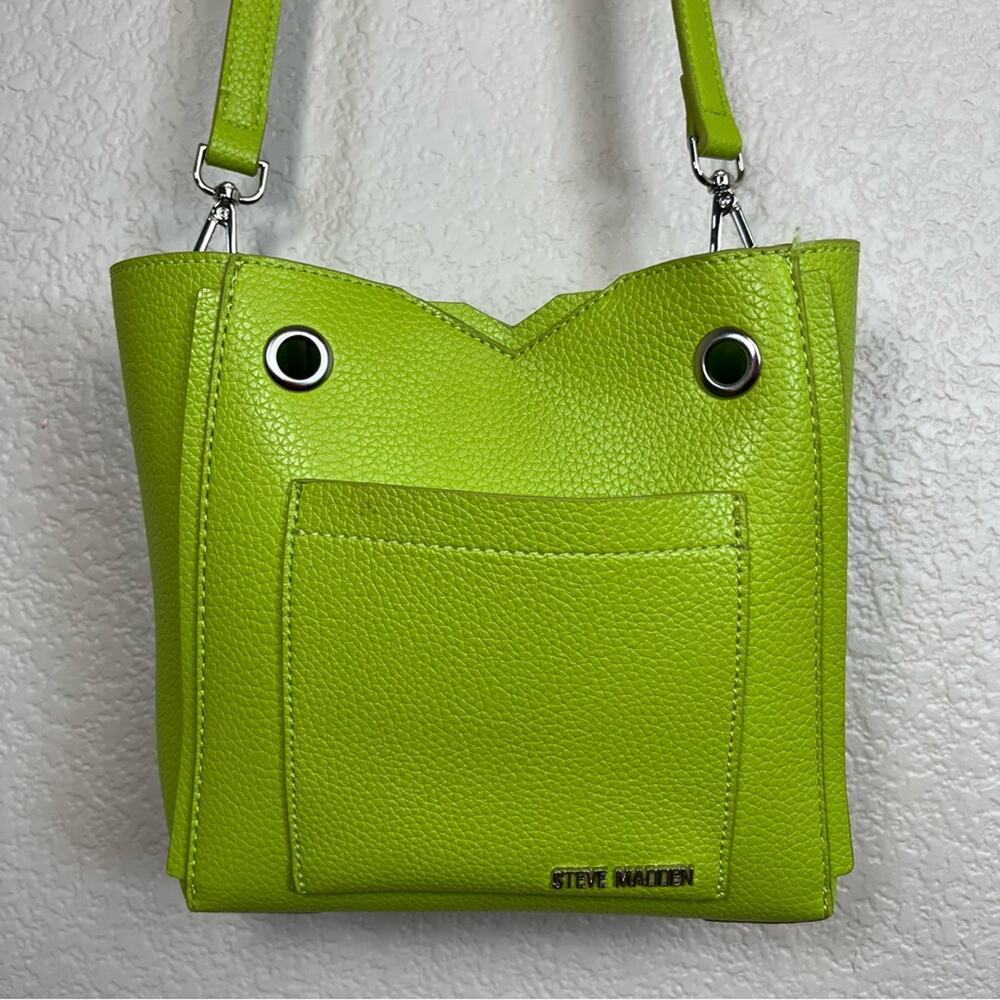Steve Madden • Bkarta Shoulder Bag